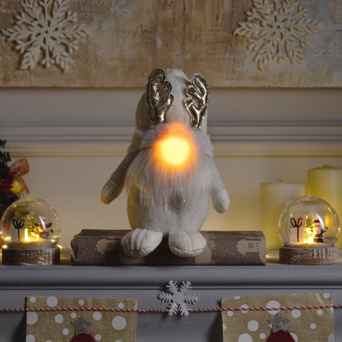 Светодиодная фигура «Гном белый» 20 × 24 × 10 см, текстиль, батарейки AG10х3 (в комплекте), свечение тёплое белое Светодиодная фигура «Гном белый» 20 × 24 × 10 см, текстиль, батарейки AG10х3 (в комплекте), свечение тёплое белое