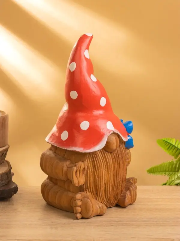 Сувенир  Сувенир "Гномик в красной шляпе" дерево Джампинис 15х15х30 см