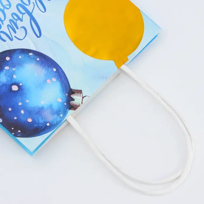 Пакет бумажный подарочный новогодний с тиснением, «Шары» 15×21×8 см Пакет бумажный подарочный новогодний с тиснением, «Шары» 15×21×8 см