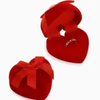Футляр бархатный под серьги/кольцо &laquo;Сердце&raquo; с лентой, 6.2&times;6,2, цвет красный