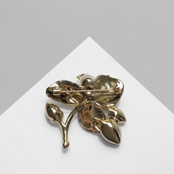 Брошь «Цветок» с жемчугом и камнями, цветная в золоте Брошь «Цветок» с жемчугом и камнями, цветная в золоте