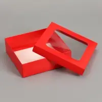 Коробка складная, крышка-дно, красная, с окном 20&times;20&times;6 см