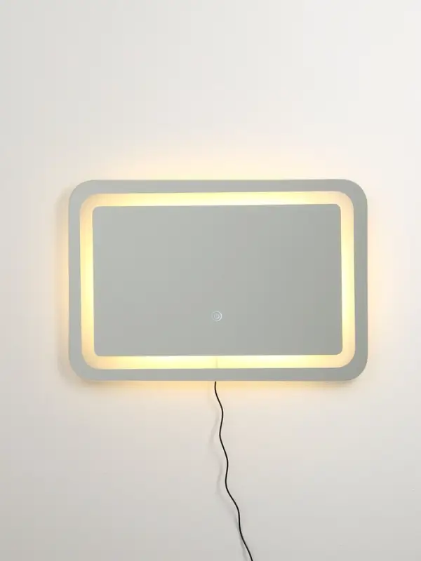 Зеркало с подсветкой 40х60 см, сенсорная кнопка Зеркало с подсветкой 40х60 см, сенсорная кнопка