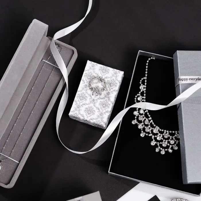 Коробочка подарочная под серьги/кулон/кольцо «Узоры графские», 5×8, чёрно-белый, вставка чёрная