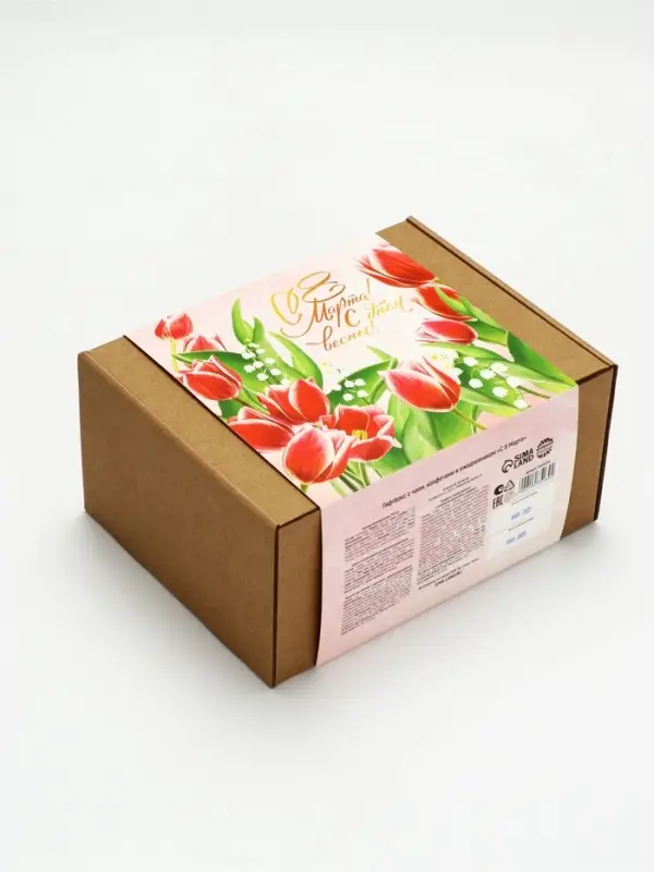 Гифтбокс с чаем, конфетами и еждневником "С 8 марта"