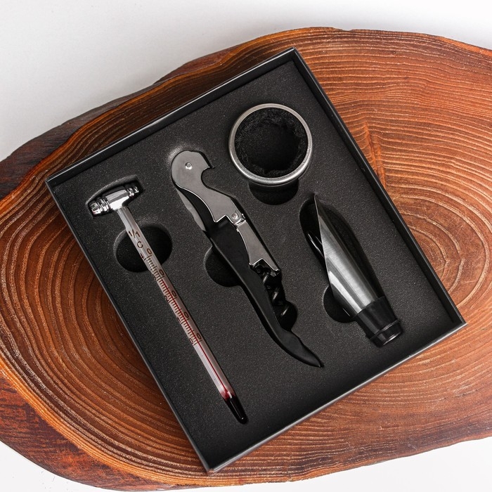 Подарочный винный набор: штопор для вина, аэратор, каплеуловитель, термометр «Мама отдыхает» Подарочный винный набор: штопор для вина, аэратор, каплеуловитель, термометр «Мама отдыхает»