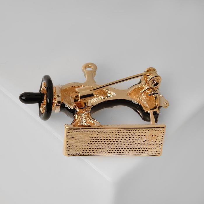 Брошь «Швейная машина», цвет чёрный в золоте Брошь «Швейная машина», цвет чёрный в золоте