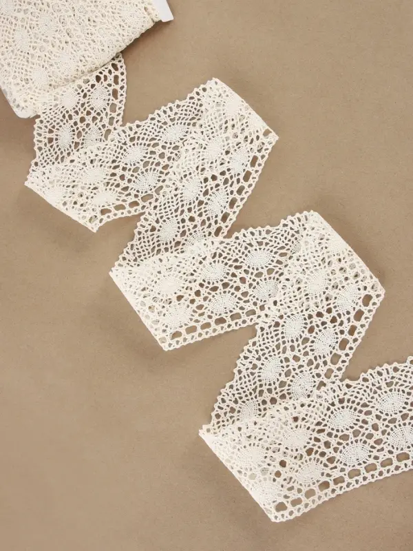 Кружево вязаное, 70 мм, 10&plusmn;1 м, бежевое