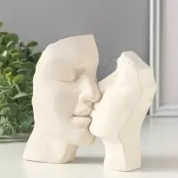 Фигурка &laquo;Ромео и Джульетта - поцелуй&raquo;, 13&times;13&times;3 см, гипс