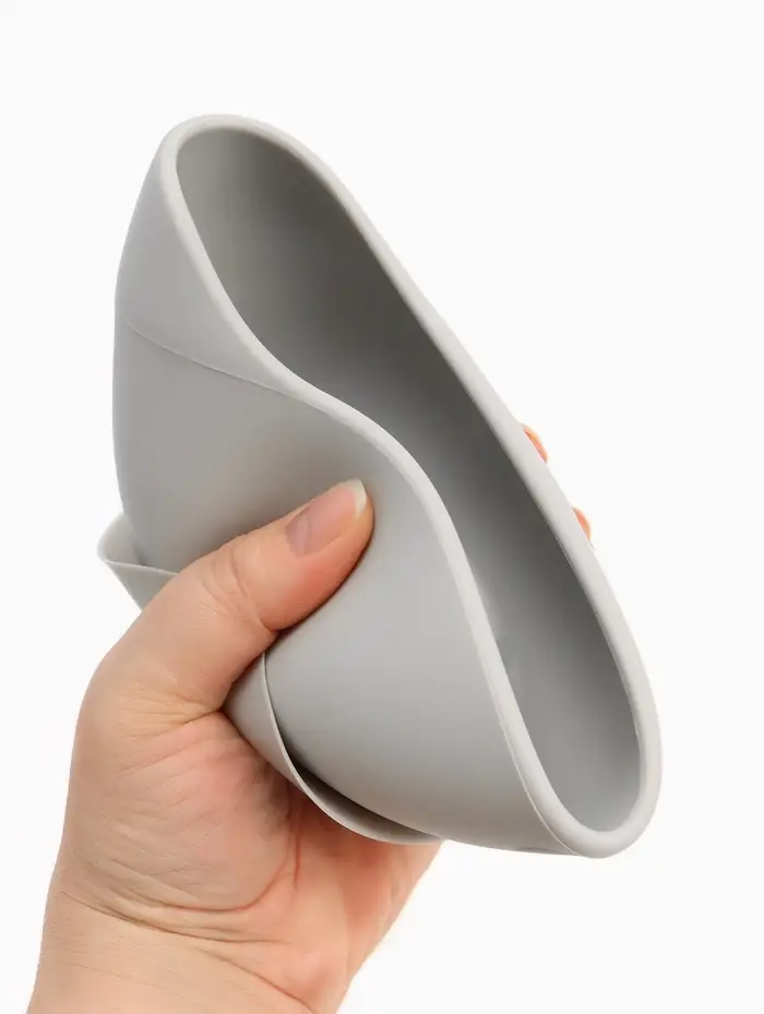 Тарелка детская на присоске и ложка, серый, Mum&Baby Тарелка детская на присоске и ложка, серый, Mum&Baby