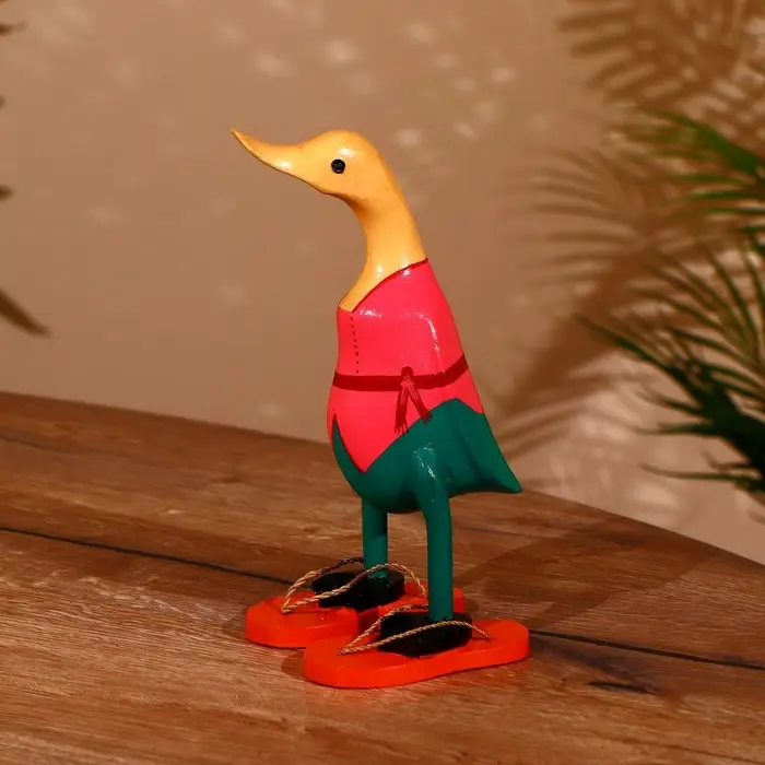 Сувенир &laquo;Утка в сланцах&raquo;, 25 см, дерево