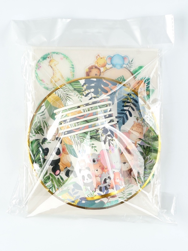 Набор одноразовой посуды «Зверята», с тиснением, набор 12 шт. Набор одноразовой посуды «Зверята», с тиснением, набор 12 шт.