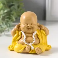 Сувенир полистоун "Маленький хотей в жёлтом одеянии - не слышу" 7,5х9,5х8,3 см