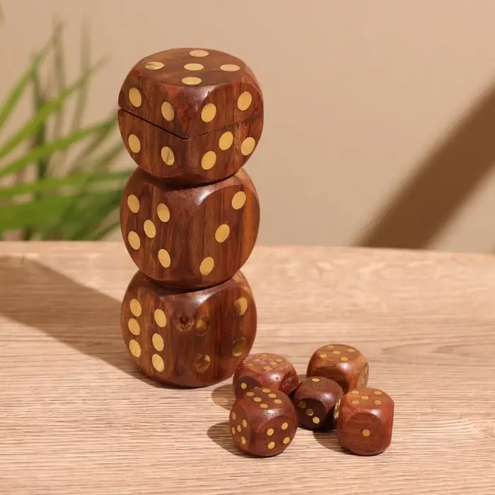 Кубики игральные в шкатулке, 12&times;4&times;4 см, дерево шишам