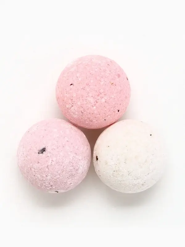 Подарочный набор косметики &laquo;С 8 Марта!&raquo;, бомбочка для ванны с добавками 3 х 40 г, ЧИСТОЕ СЧАСТЬЕ