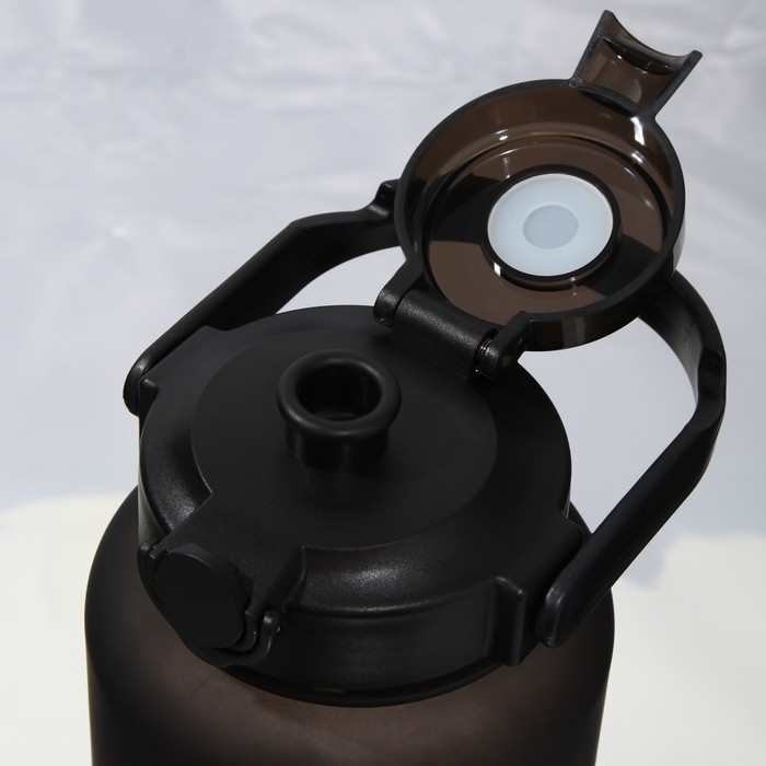 Бутылка для воды с наклейками «Сила духа», 2,25 л Бутылка для воды с наклейками «Сила духа», 2,25 л