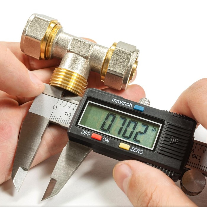 Штангенциркуль электронный ТУНДРА, металлический, с глубиномером, 150 мм Штангенциркуль электронный ТУНДРА, металлический, с глубиномером, 150 мм