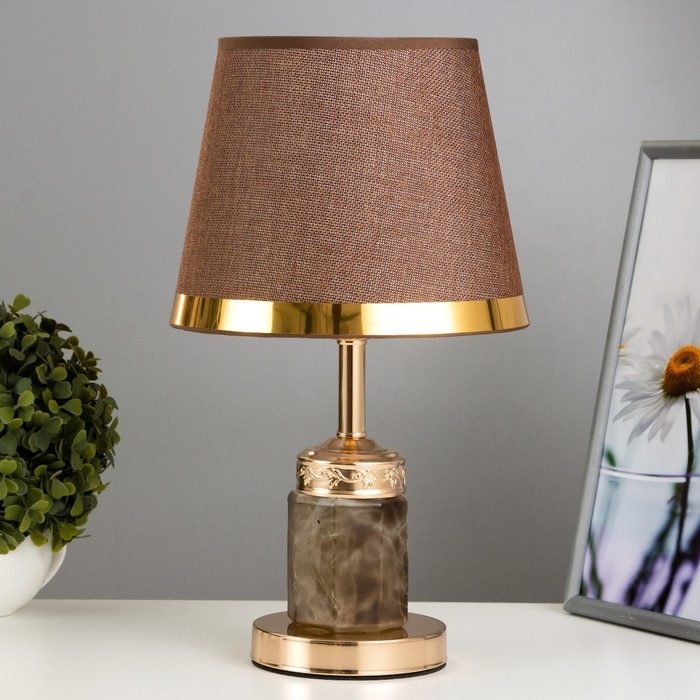 Настольная лампа с подсветкой Настольная лампа с подсветкой "Беатриса" Е27 40Вт золото 22х22х37,5 см