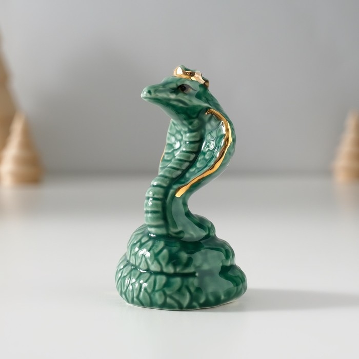Сувенир керамика Сувенир керамика "Зелёная кобра в короне" с золотом 4х4,5х7,5 см