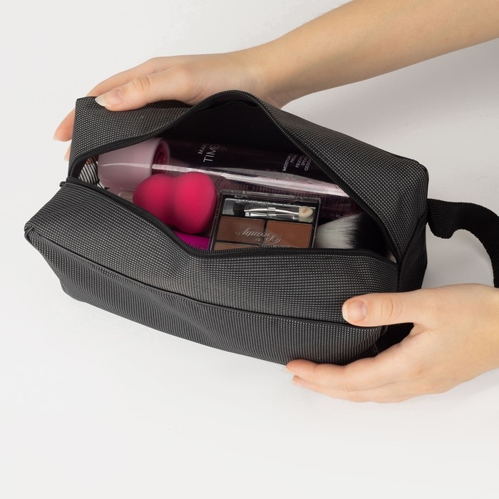 Косметичка на молнии, цвет серый Косметичка на молнии, цвет серый