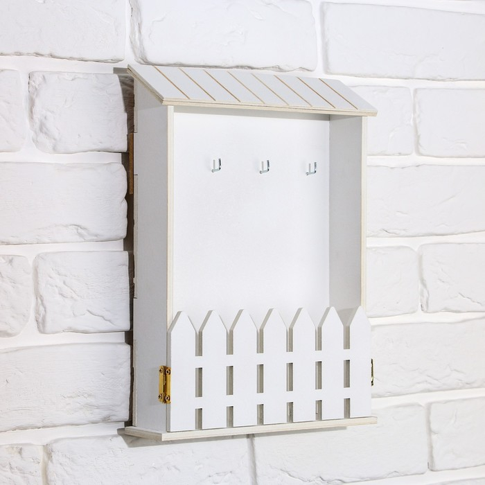 Ключница настенная «Белая», 22,5 х 30,5 х 5,7 см. Ключница настенная «Белая», 22,5 х 30,5 х 5,7 см.