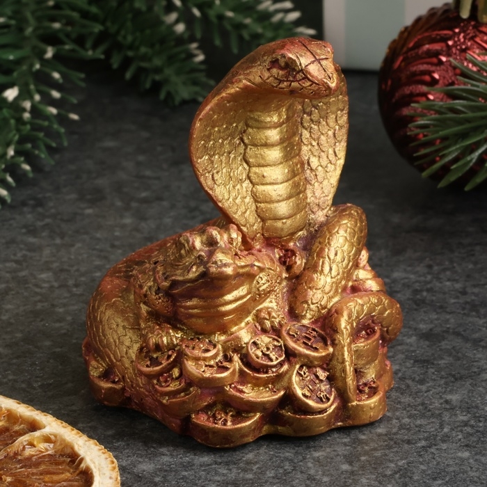 Новый год. Символ 2025. Фигура Новый год. Символ 2025. Фигура "Змея с лягушкой" бордовый с позолотой, 6,5х6х6см
