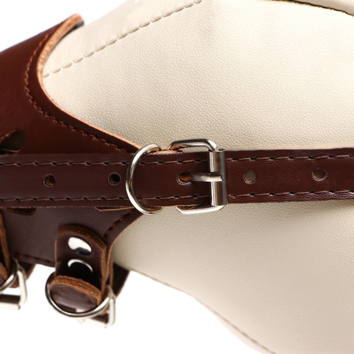 Намордник из прессованной кожи регулируемый, №1, ДН 4,5 см, ОМ 13-20 см, коричневый Намордник из прессованной кожи регулируемый, №1, ДН 4,5 см, ОМ 13-20 см, коричневый