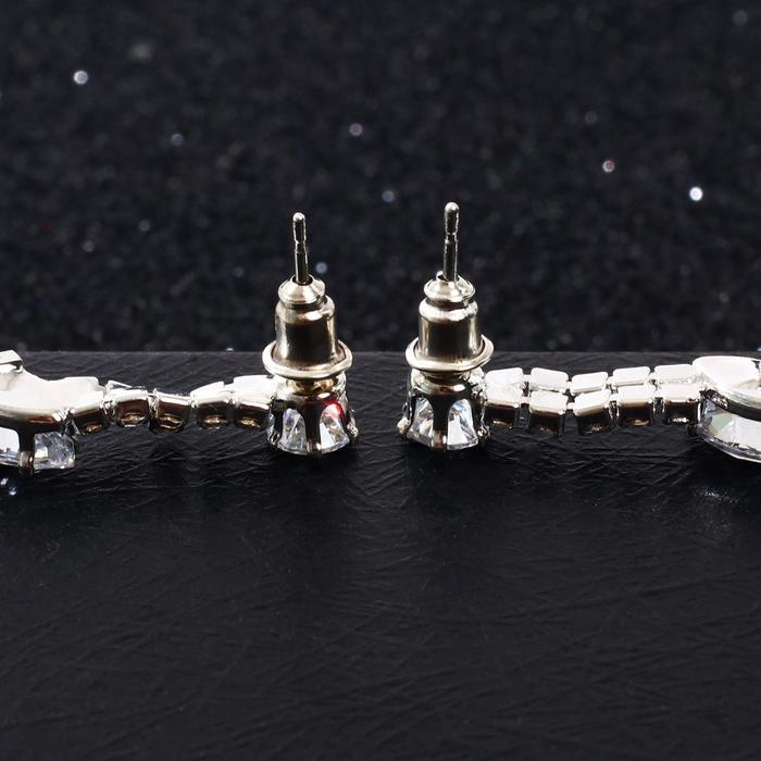 Серьги висячие со стразами «Вечерние» россыпь кристаллов, цвет белый в серебре, 9,5 см Серьги висячие со стразами «Вечерние» россыпь кристаллов, цвет белый в серебре, 9,5 см