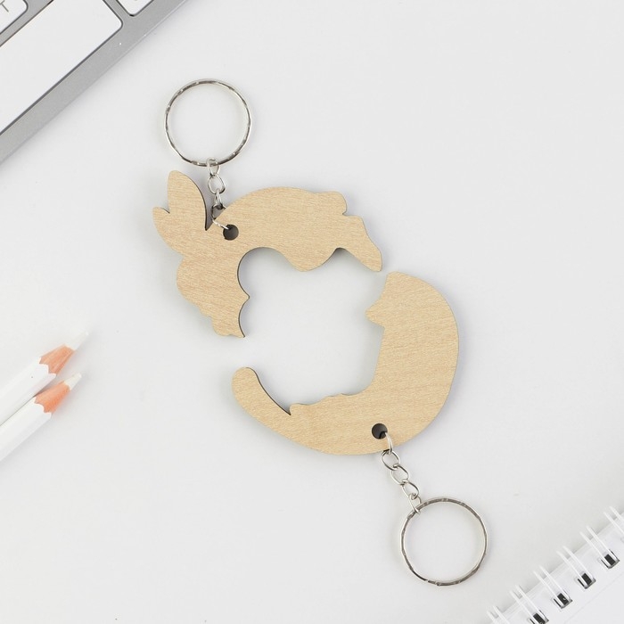 Брелок для ключей парный «Заяц и кот», деревянный, 5,6 х 3,2 Брелок для ключей парный «Заяц и кот», деревянный, 5,6 х 3,2