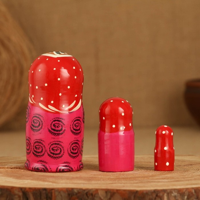 Матрёшка 3-х кукольная  Матрёшка 3-х кукольная "Катя" ягоды, 11см, ручная роспись.