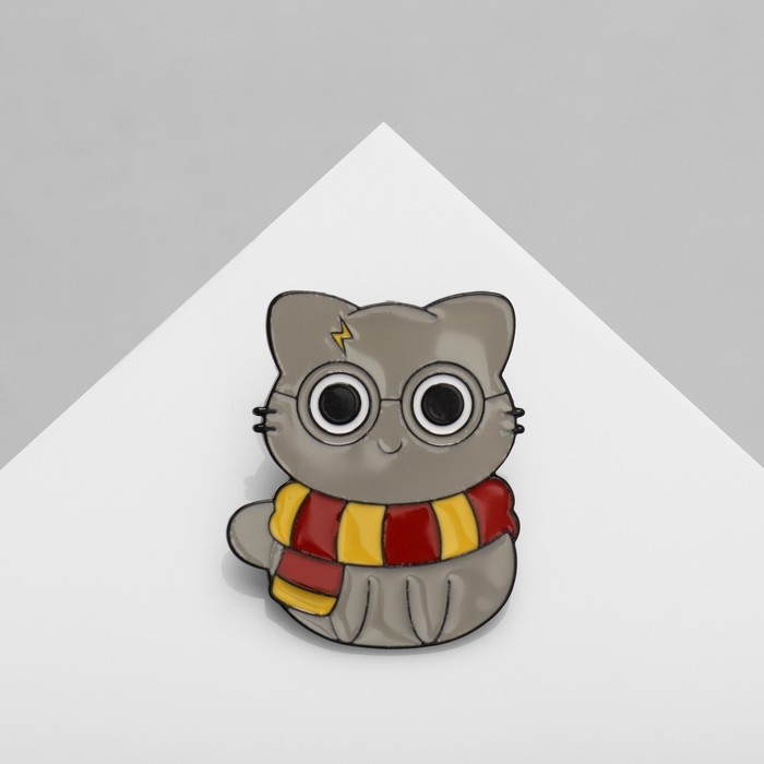 Значок «Котик» из Гриффиндора, цветной в чёрном металле Значок «Котик» из Гриффиндора, цветной в чёрном металле