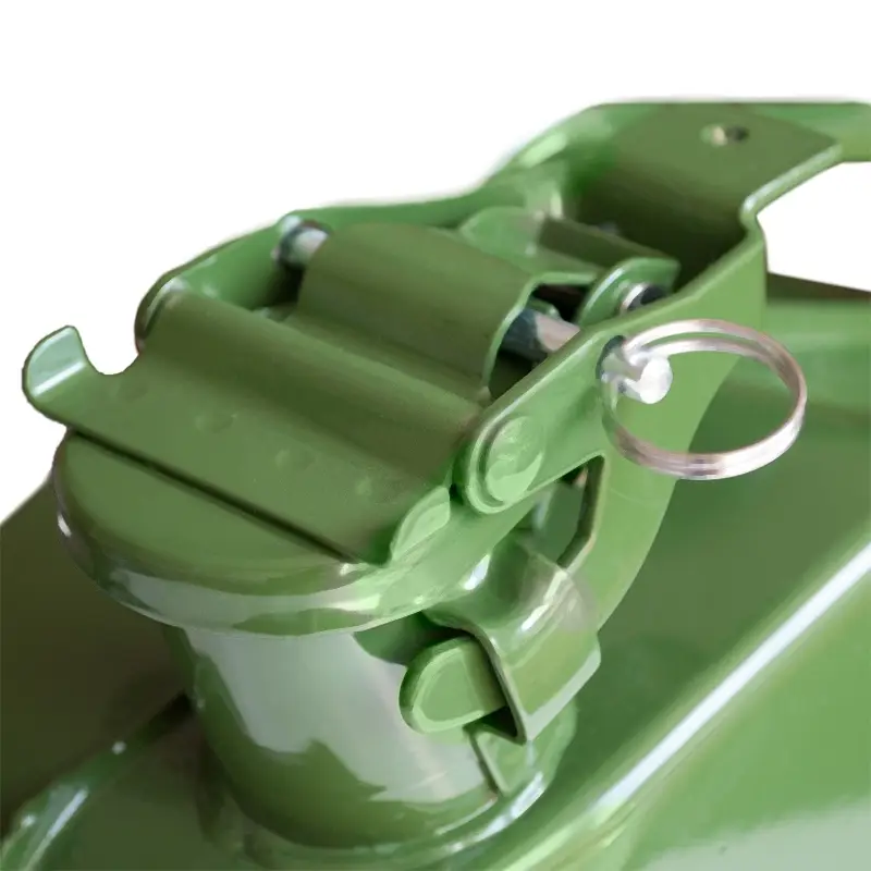 Канистра топливная металлическая вертикальная 5 Л (зелёная) AVS VJM-05