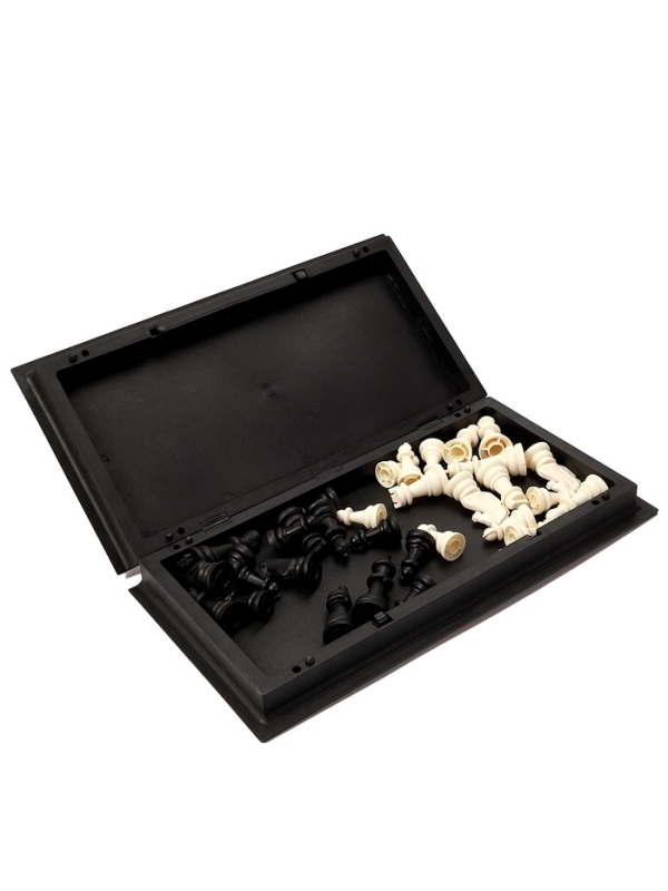 Шахматы 31 х 31 см, король h-5.8 см, d-2.3 см, доска и фигуры пластик Шахматы 31 х 31 см, король h-5.8 см, d-2.3 см, доска и фигуры пластик