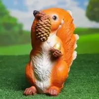 Садовая фигура из полистоуна &laquo;Белка с шишкой&raquo;, 28&times;12&times;27 см