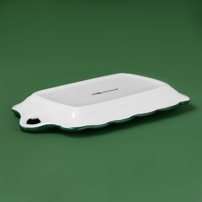 Тарелка новогодняя Доляна «Приближение чуда», 23,5×14×2 см, керамика, цвет белый