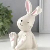 Сувенир керамика "Серый зайчик с сердечками на пяточках" 8х7,5х13,6 см