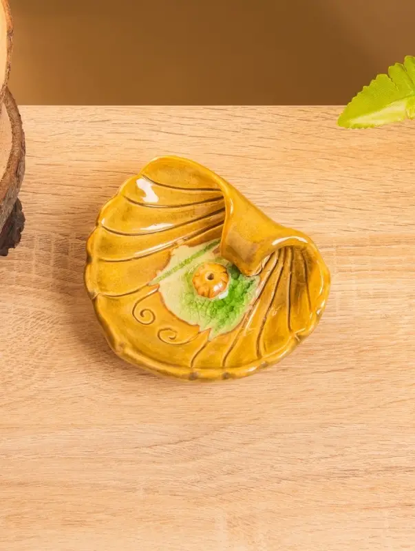 Подставка под благовония  Подставка под благовония "Раковина с жемчужиной" керамика, цв. коричневый, 9х10,5х2 см