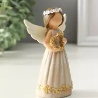 Сувенир полистоун "Девочка-ангел с венком-сердце" 4,5х8х12 см Сувенир полистоун "Девочка-ангел с венком-сердце" 4,5х8х12 см