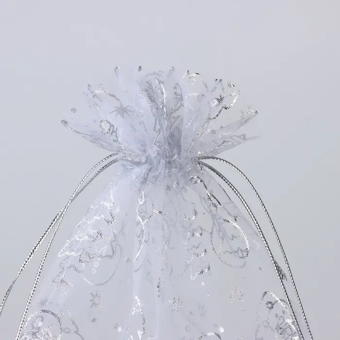 Мешочек подарочный «С Новым годом», органза, серебристый, 20 х 30 см Мешочек подарочный «С Новым годом», органза, серебристый, 20 х 30 см