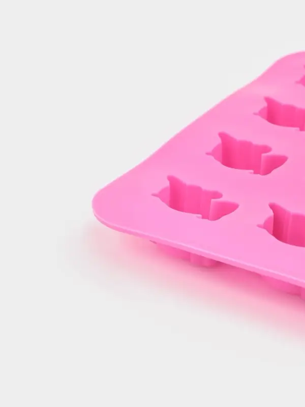 Форма для конфет и шоколада Доляна &laquo;Пони&raquo;, силикон, 18&times;18&times;1 см, 16 ячеек, МИКС