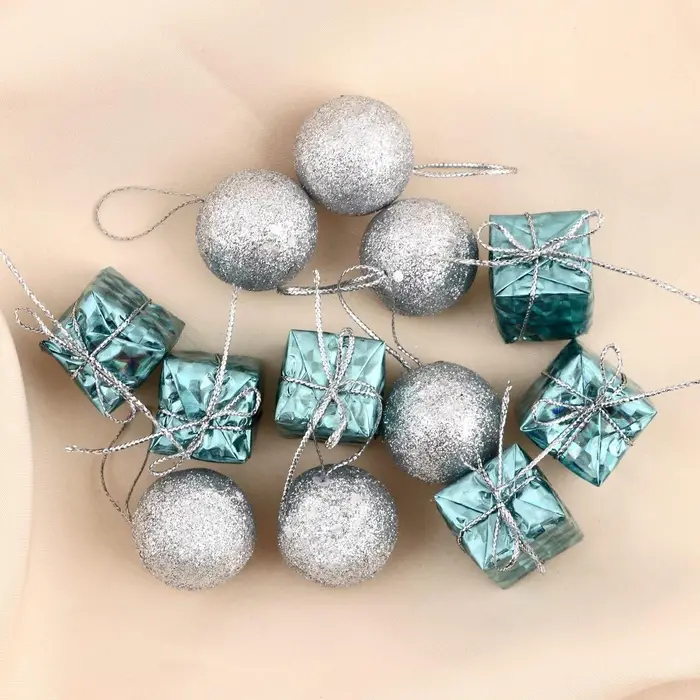 Ёлочные игрушки &laquo;Сочельник&raquo;, новогодние, набор 12 шт. (6 шаров, 6 подарков), МИКС