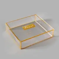 Коробка подарочная пластиковая с тишью и гирляндой Present, 20&times;18&times;5 см