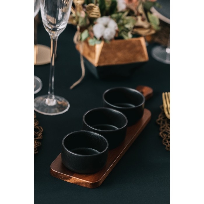 Набор фарфоровых соусников на деревянной подставке Magistro «Галактика», 4 предмета: 3 соусника 100 мл, подставка 33×9×5 см, цвет чёрный Набор фарфоровых соусников на деревянной подставке Magistro «Галактика», 4 предмета: 3 соусника 100 мл, подставка 33×9×5 см, цвет чёрный