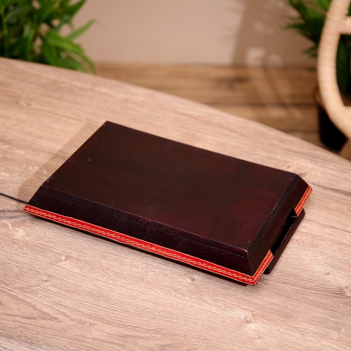 Поднос из дерева, батик 30х19х5 см Поднос из дерева, батик 30х19х5 см