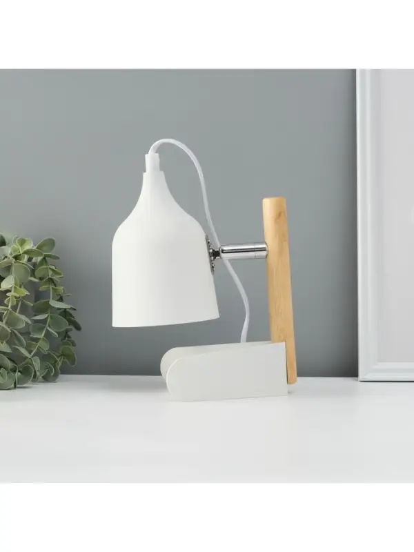 Лампа настольная RISALUX &laquo;Престиж&raquo;, 40 Вт, Е27, белая, 13&times;12&times;24 см