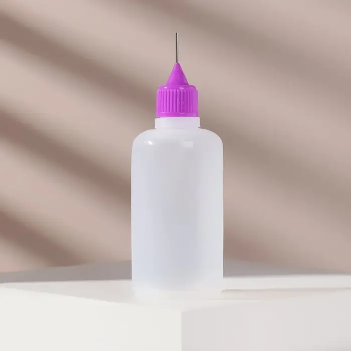 Бутылочка для хранения, с иглой, 50 мл, цвет фиолетовый/прозрачный Бутылочка для хранения, с иглой, 50 мл, цвет фиолетовый/прозрачный