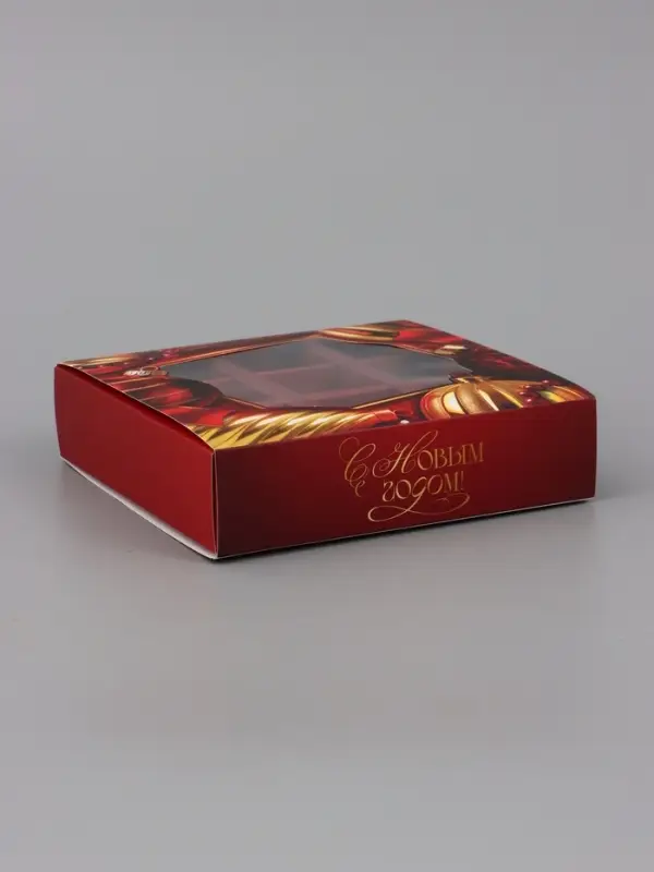 Коробка подарочная для 9 конфет &laquo;Красные и золотые шары&raquo; 14.5&times;14.5&times;3.5 см