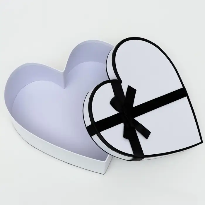 Набор подарочных коробок 3 в 1 &laquo;Сердца&raquo;, 33&times;32&times;11.5 - 26&times;25&times;9.5 см