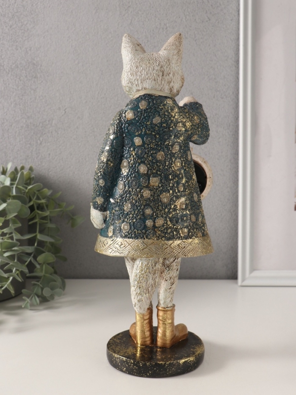 Сувенир полистоун с часами Сувенир полистоун с часами "Кошка в пальто" 11,5х14х30 см