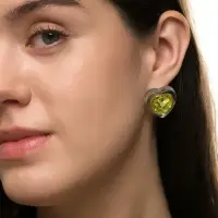 Серьги гвоздики &laquo;Кристалл. Сердце&raquo;, зелёный